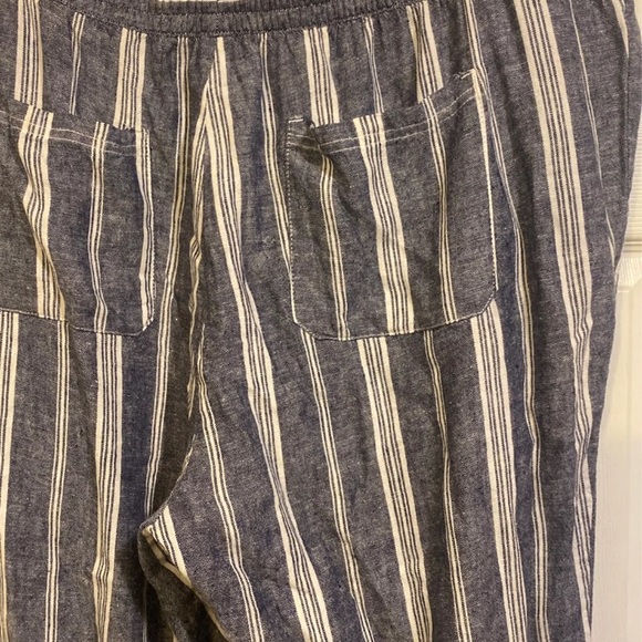 SOLD***3/$15***Old Navy NWOT Women's Blue Pinstripe Pants Size XXL - Picture 3 of 4